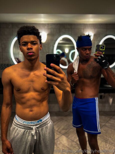 Kurlyheadtrelll erotische nackten archiv