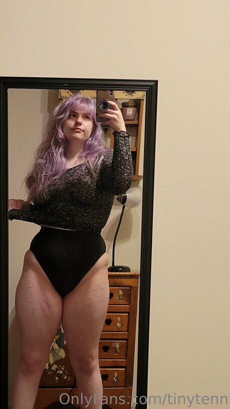 Tinytenn nackt akt fotos