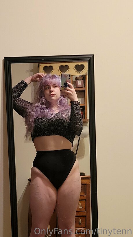 Tinytenn model nackte fotos
