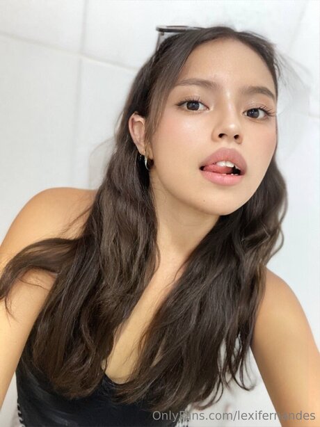 Lexifernandes sexy nackte foto