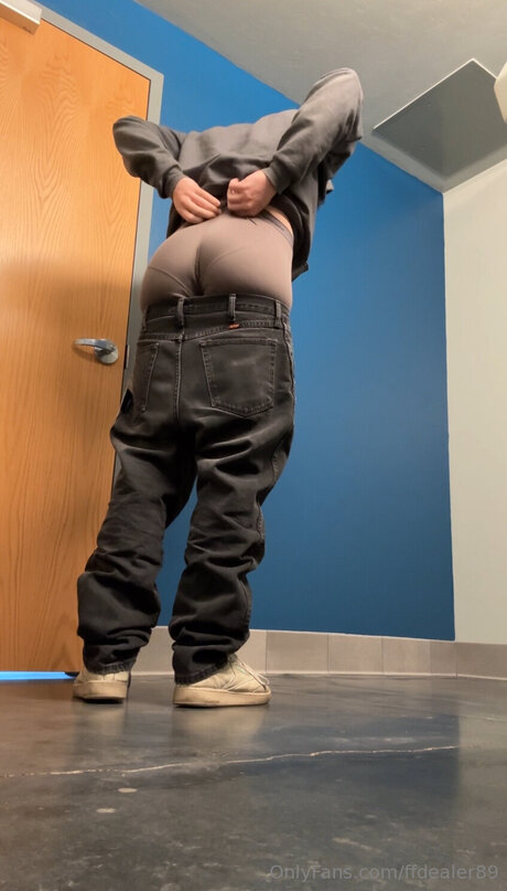 Ffdealer89 model nacktheit fotos