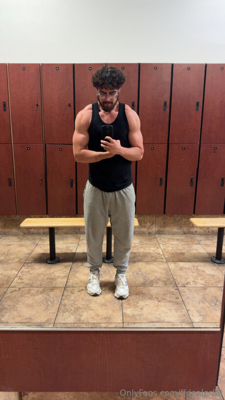 Ffdealer89 model sex galerien