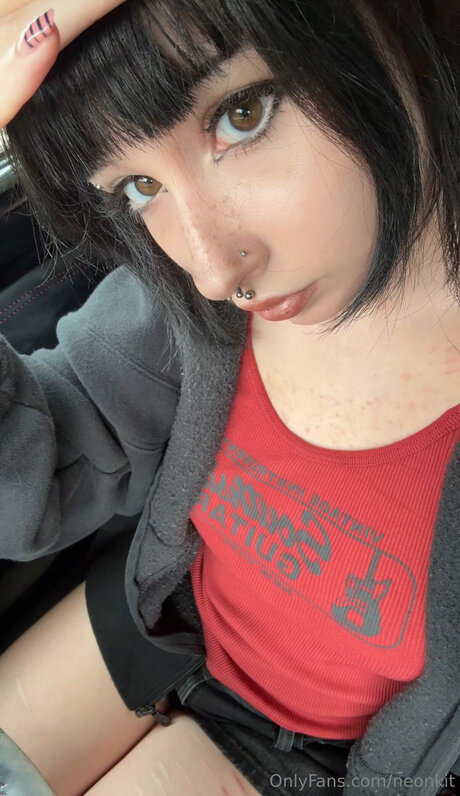 Neonkit xxx perfekte foto