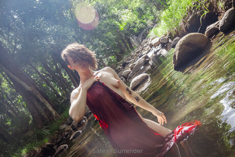 Safeinsurrender schauspielerin beste galerien