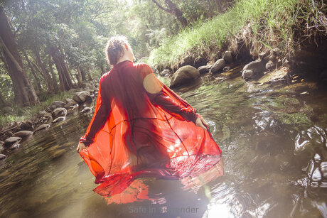 Safeinsurrender nette foto