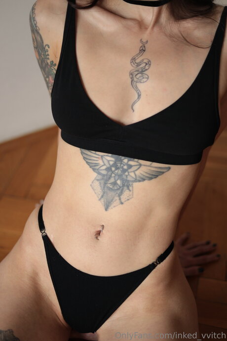 Inked Vvitch exklusive nette foto