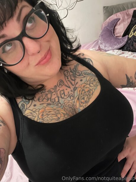 Notquiteapinup heiße hd fotos