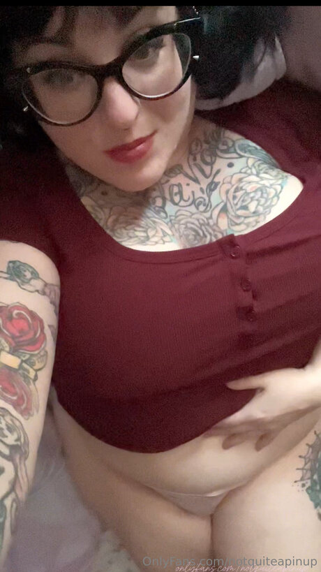 Notquiteapinup sexy hd galerie