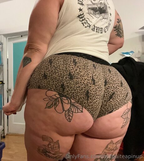 Notquiteapinup kostenlose nackt bilder