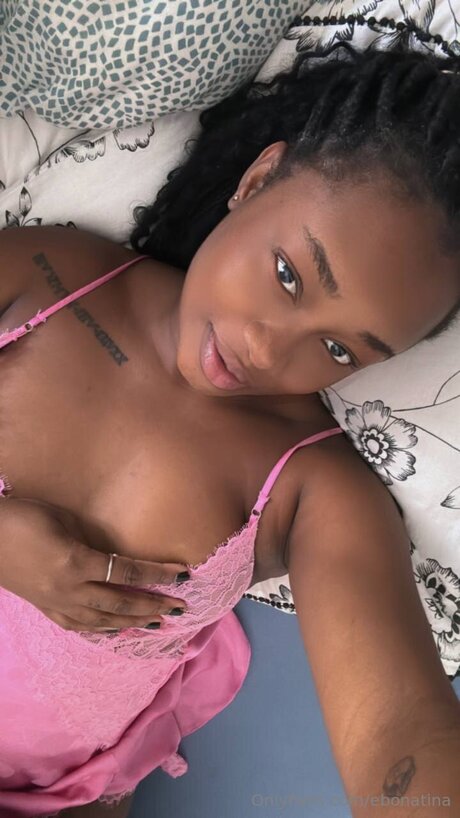 Ebonatina kunst pornostar fotos