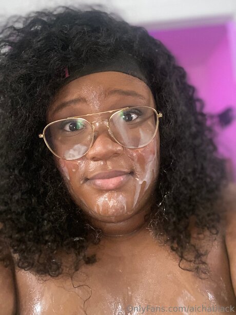 Aichablack nacktheit pornostar fotos