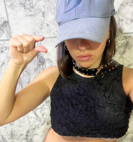 Queen Antoo erotische archiv