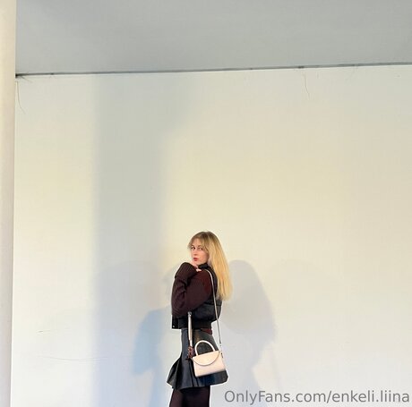 Enkeli Liina nackt kunst fotos