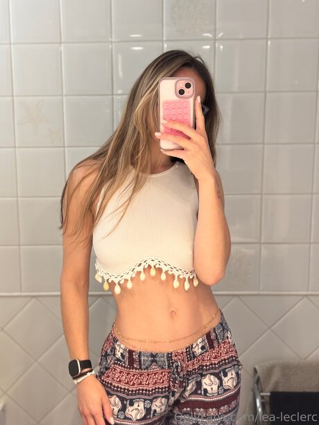 Lea Leclerc schauspielerin porno fotos