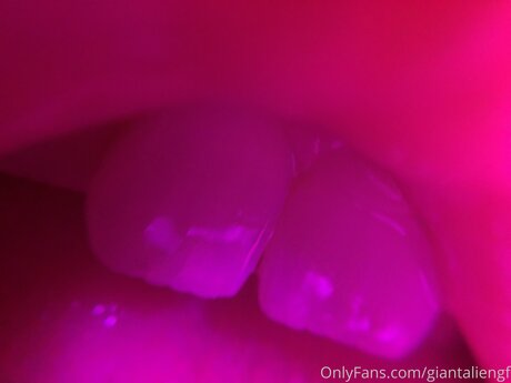 Giantaliengf sexy exklusive foto
