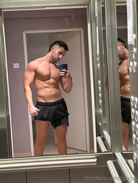 Goyyo erotische nackten bild