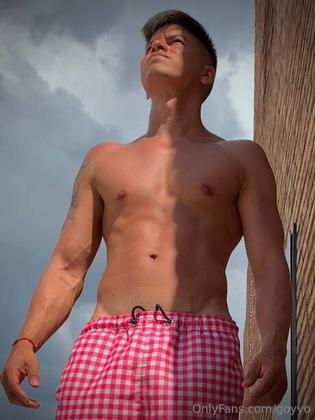 Goyyo schauspielerin akt bild