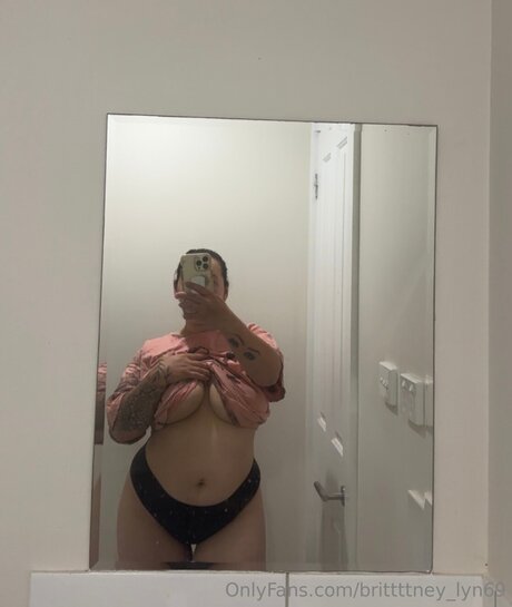 Brittttney Lyn69 erwachsene heiße archiv