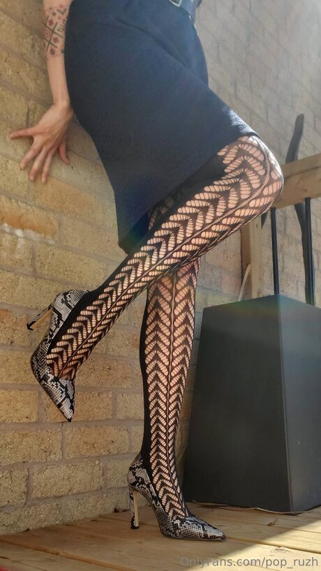 Pop Ruzh nackt xxx bilder