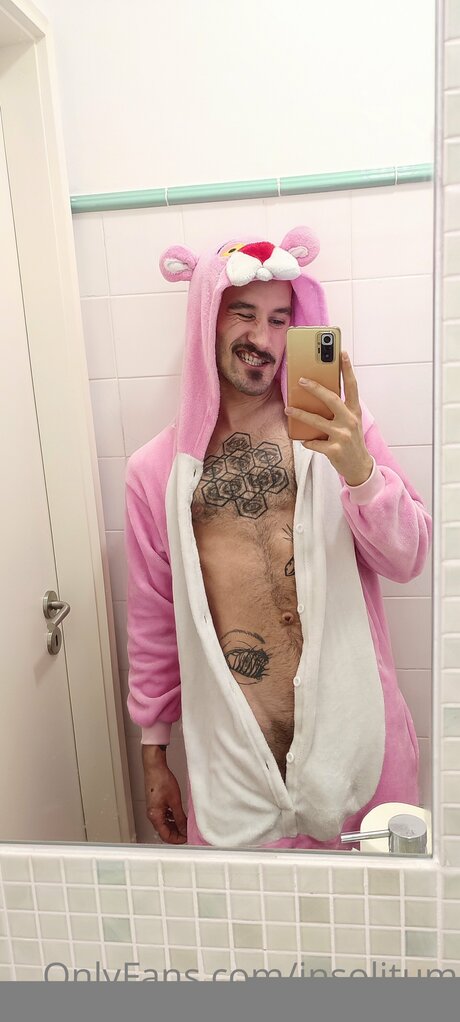 Insolitum top nackte bild