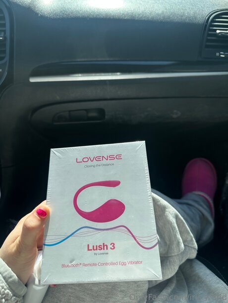 Iris World nackt kunst archiv