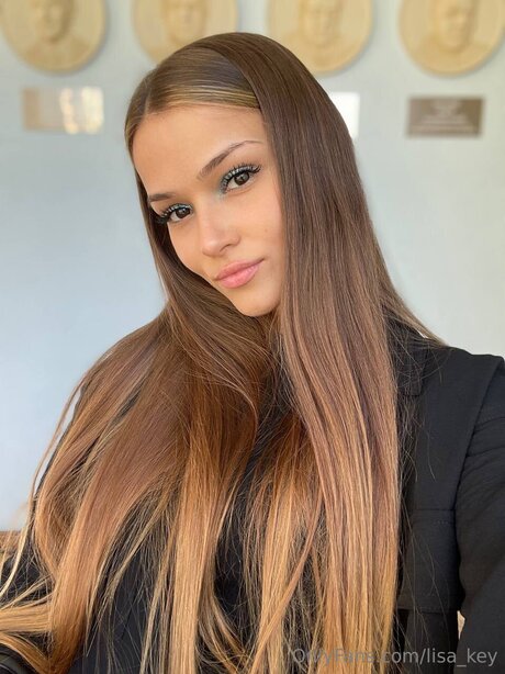 Lissa Key top erotische bild