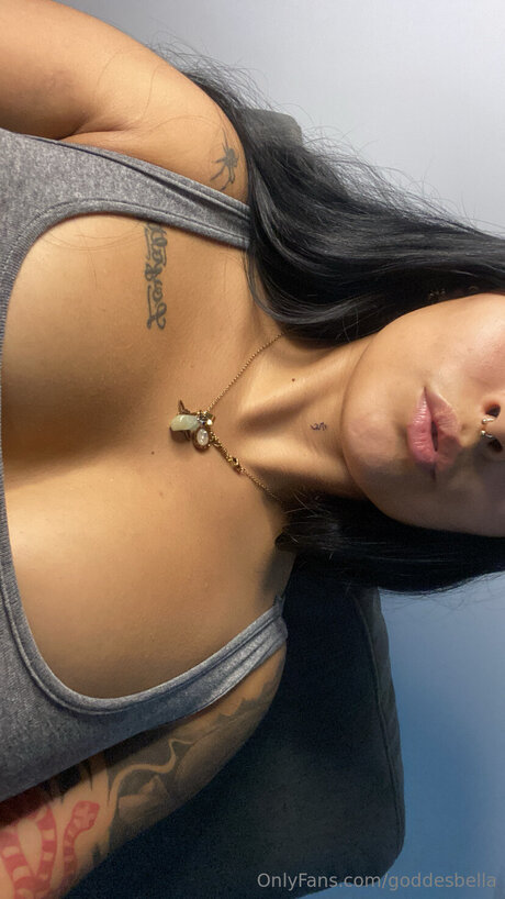 Goddesbella freie schöne foto