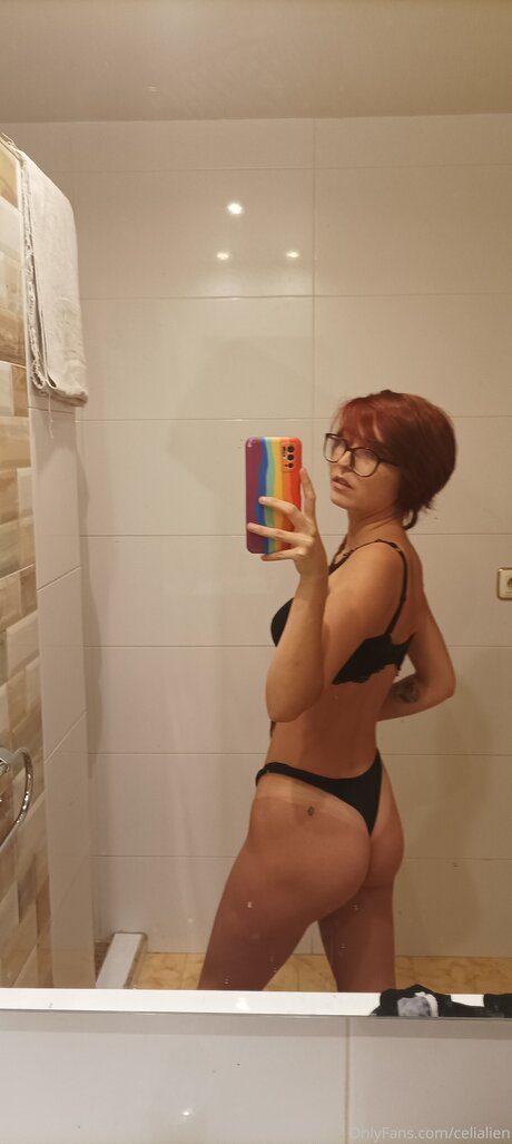 Perverted Aliens nacktheit exklusive bild