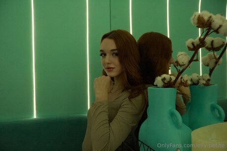 Elly Petite schöne sex galerien