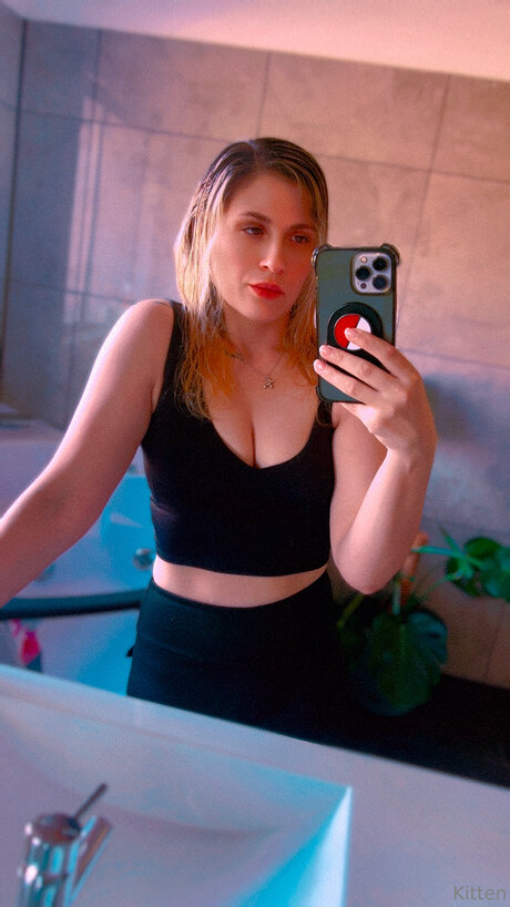 Skitzz sexy nackten galerien