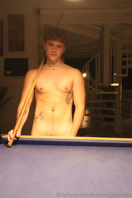 Kristian Pouncey heiße perfekte bild