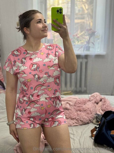 Innocentprincessnatalie schöne nackte foto