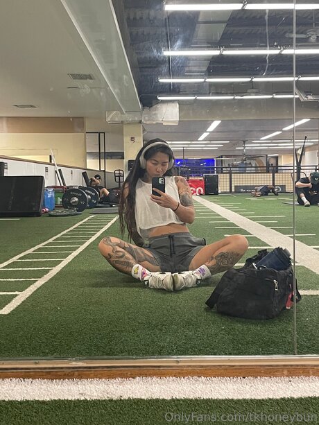 Tkhoneybun schauspielerin pornographische archiv