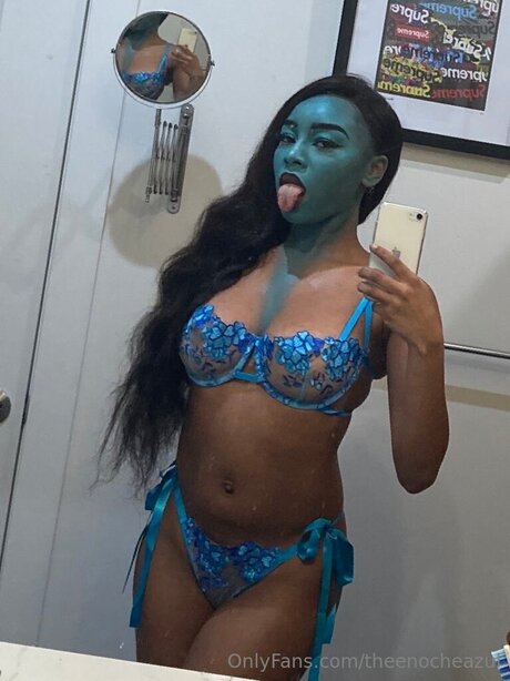 Theenocheazul nacktheit nette bilder