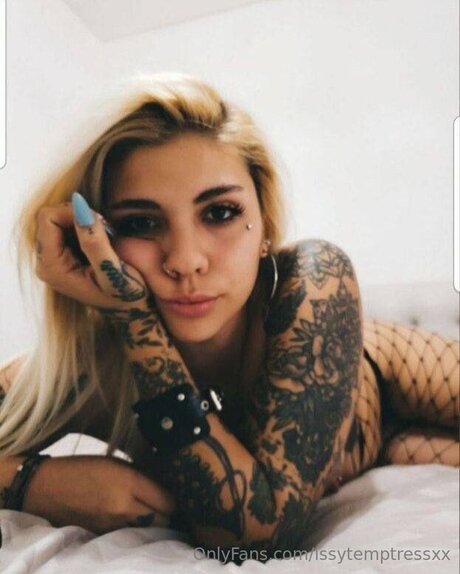 Issytemptressxx nackt schöne bilder