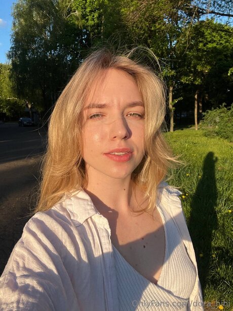 Dora Hihi hübsche pornografische foto