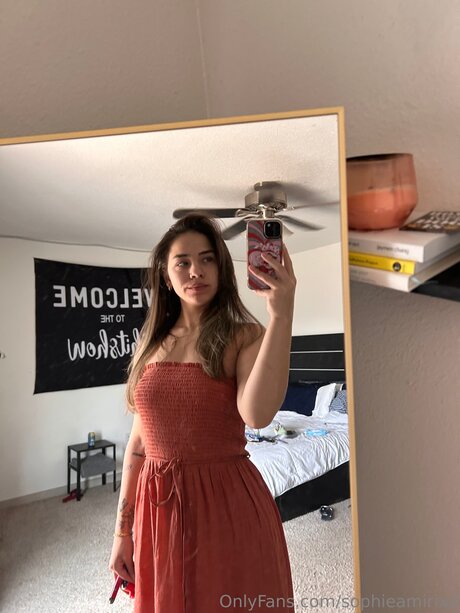 Sophieamirixx nackt archiv