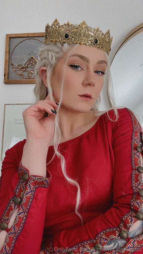 Alchemicalreaction exklusive pornographische fotos