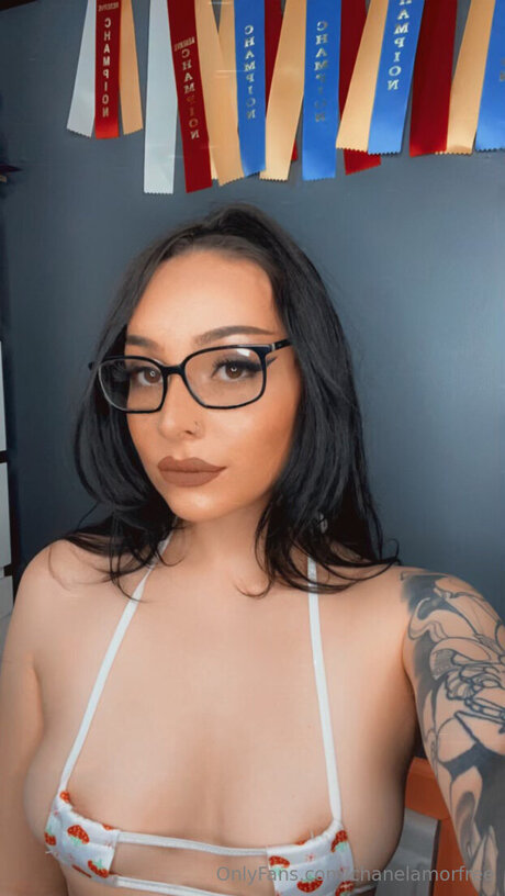 Chanelamorfree xxx nette foto