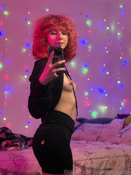 Dinonuggetss nackten pornostar fotos