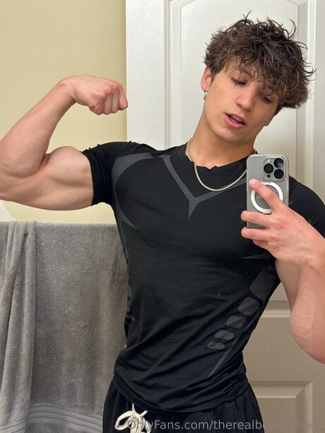 Therealbenitalian porno xxx foto