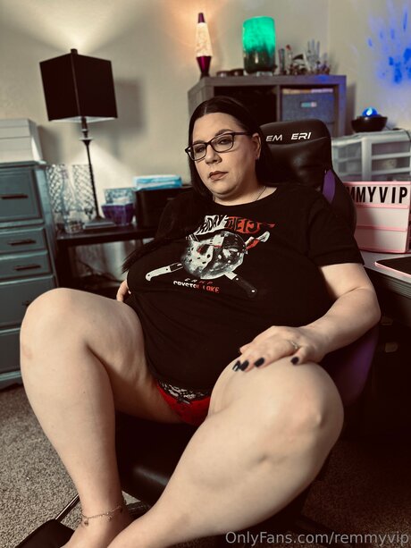 Remmyvip model top bild