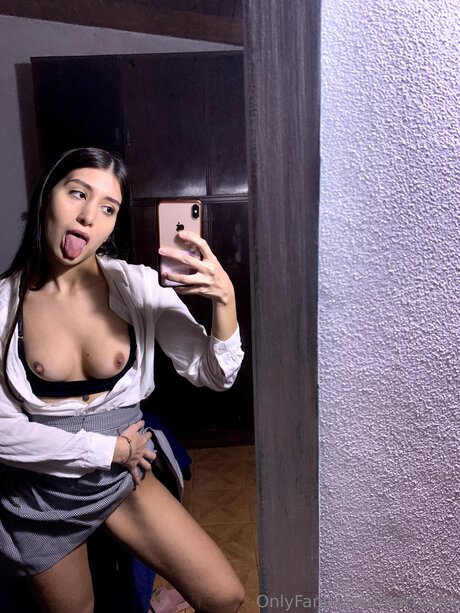 Milabrm schauspielerin nackt galerien