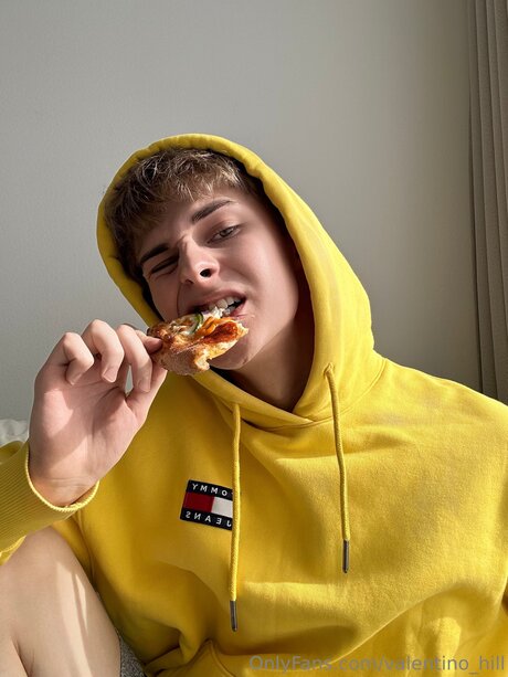 Valentino Hill top porno bilder