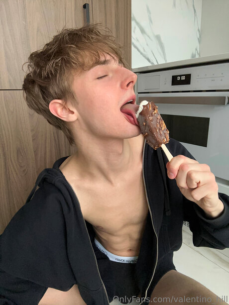 Valentino Hill kostenlose erwachsene galerie