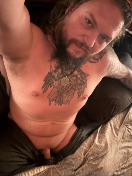 Taurusheavy schöne nackte foto