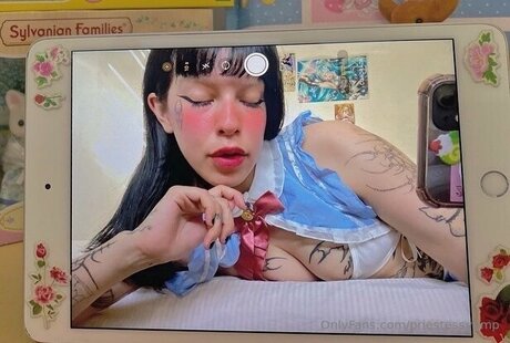 Priestessvamp schauspielerin exklusive bilder