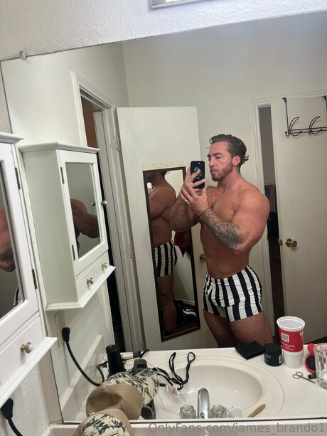 James Brando1 kostenlose pornostar bilder