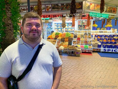 Djomigee xxx hübsche galerie