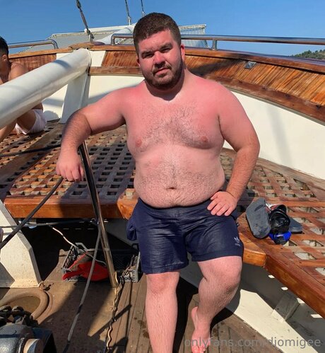 Djomigee nackt hübsche galerien